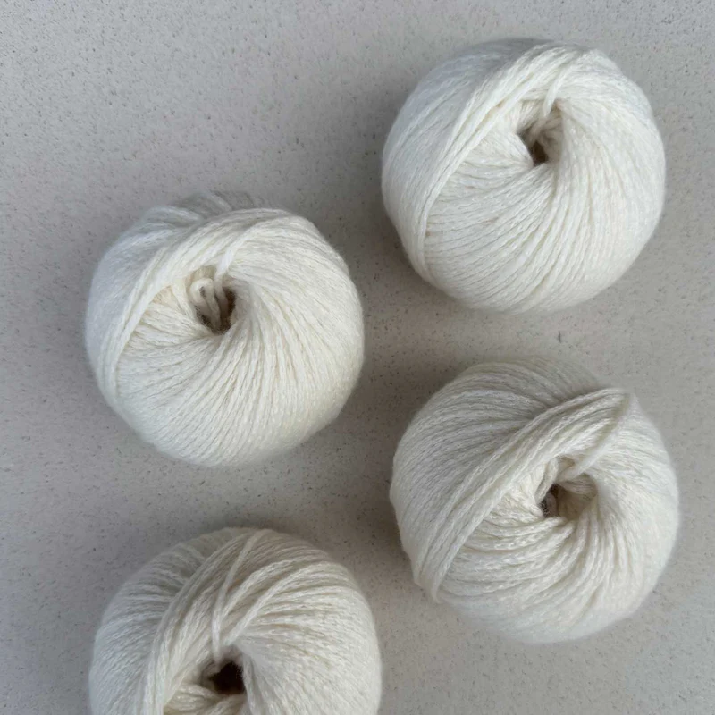 54 Wollweiß (Cashmere Delizia)