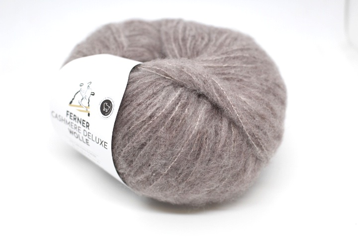 M02 (Cashmere Deluxe)