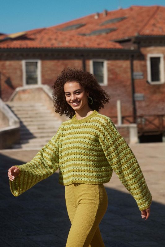 Anleitung Nr. 19426 Pullover aus Whisper (Lang Yarns)