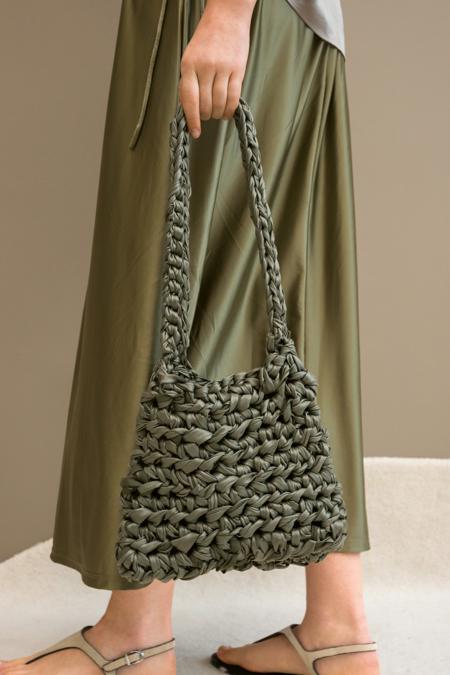 Anleitung Nr. 19608 Umhängetasche aus The Loop (Lana Grossa)