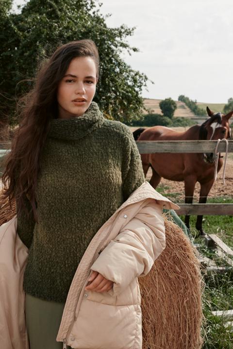 Anleitung Nr. 16108 Pullover aus Lala Berlin Cloudy